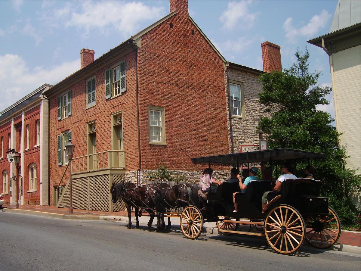 A B&B At Llewellyn Lodge Lexington Exterior foto